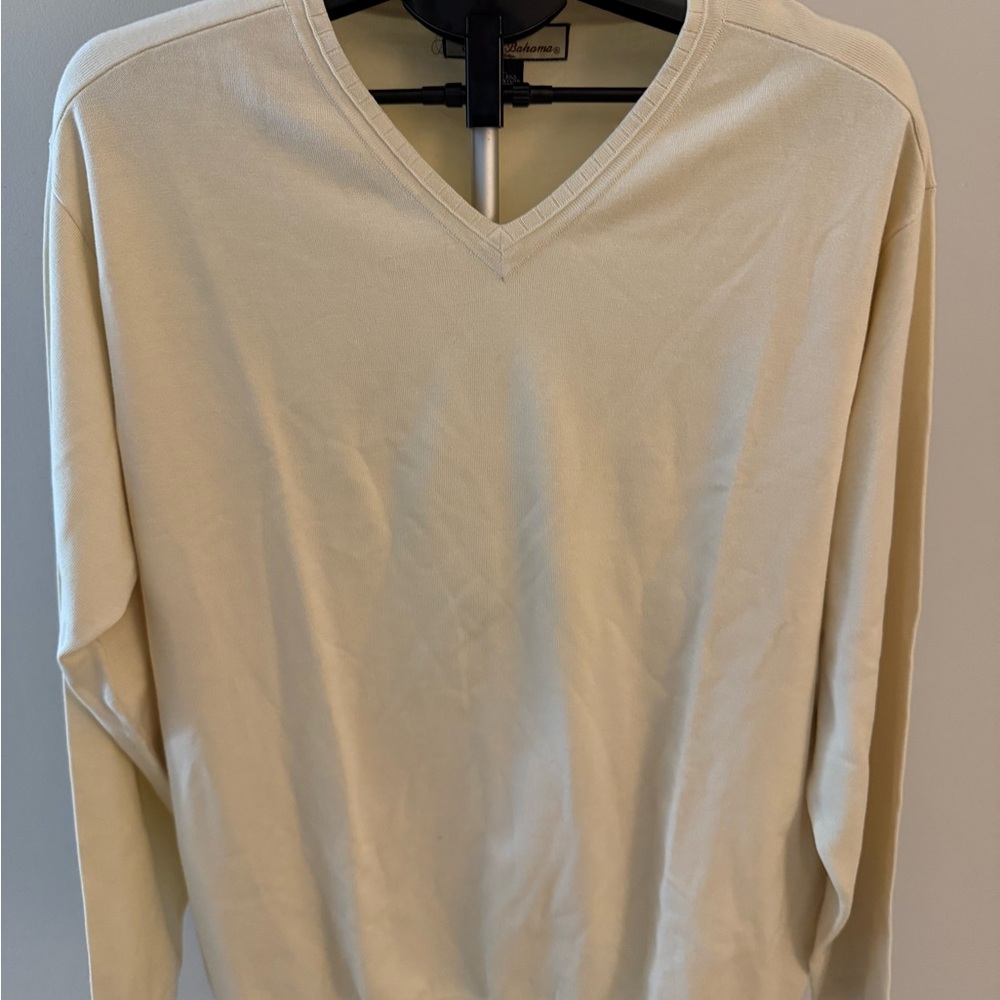 Tommy Bahama Men’s Pale Yellow Silk Blend V-Neck Sweater Large